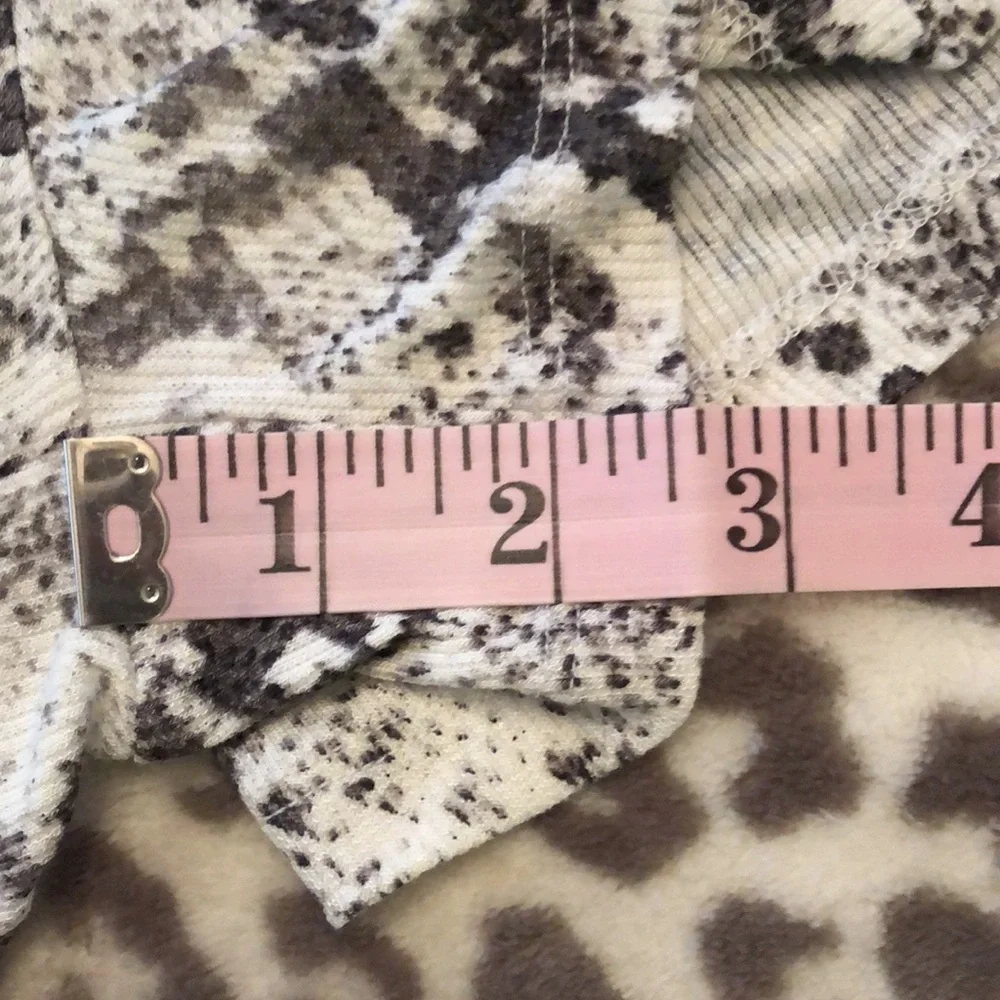 Olivaceous Shorts in Snakeskin Print Black White Size Small